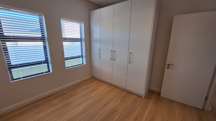 3 Bedroom Property for Sale in Sandbaai Western Cape